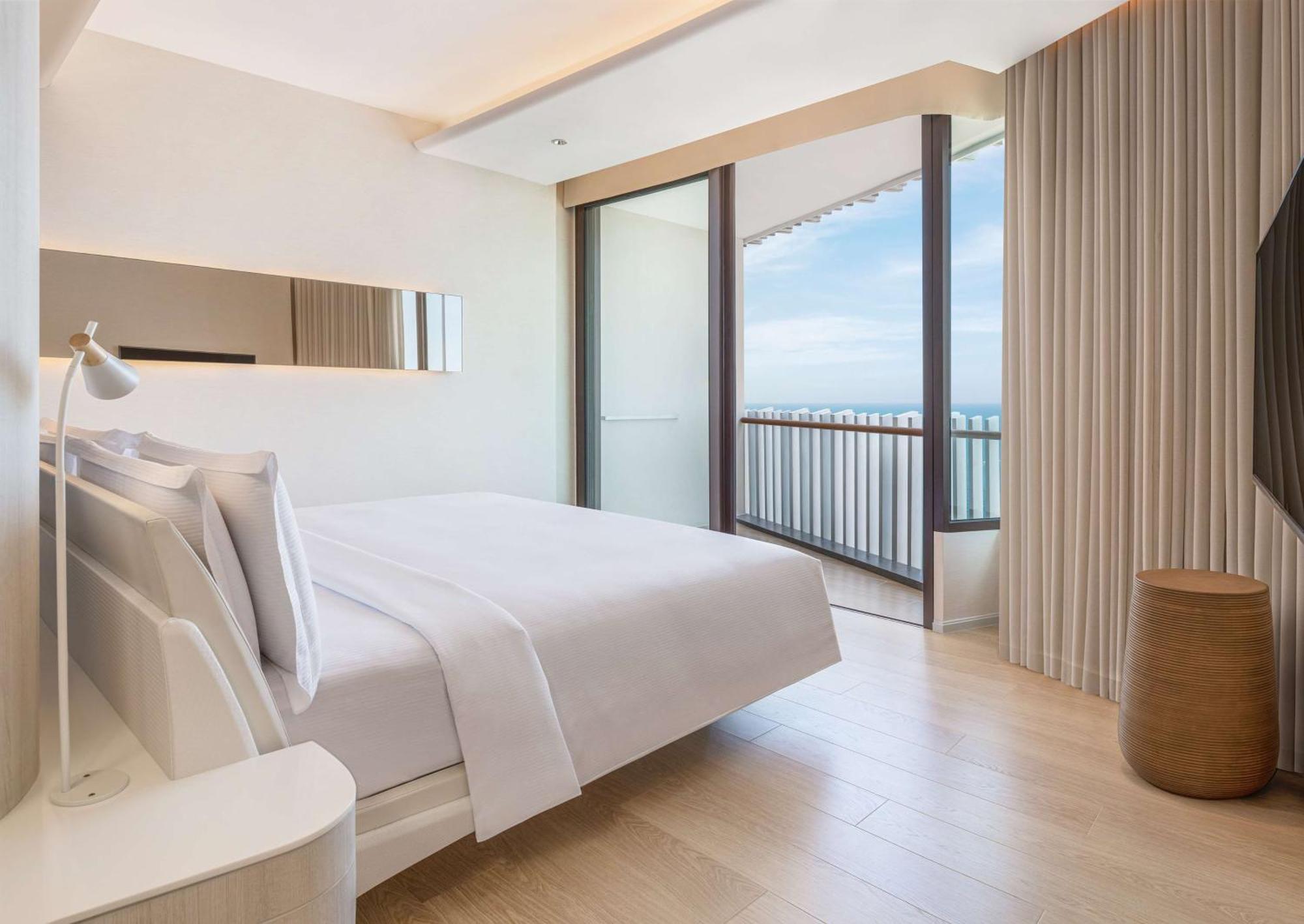 Отель Hilton Паттайя Экстерьер фото Bedroom