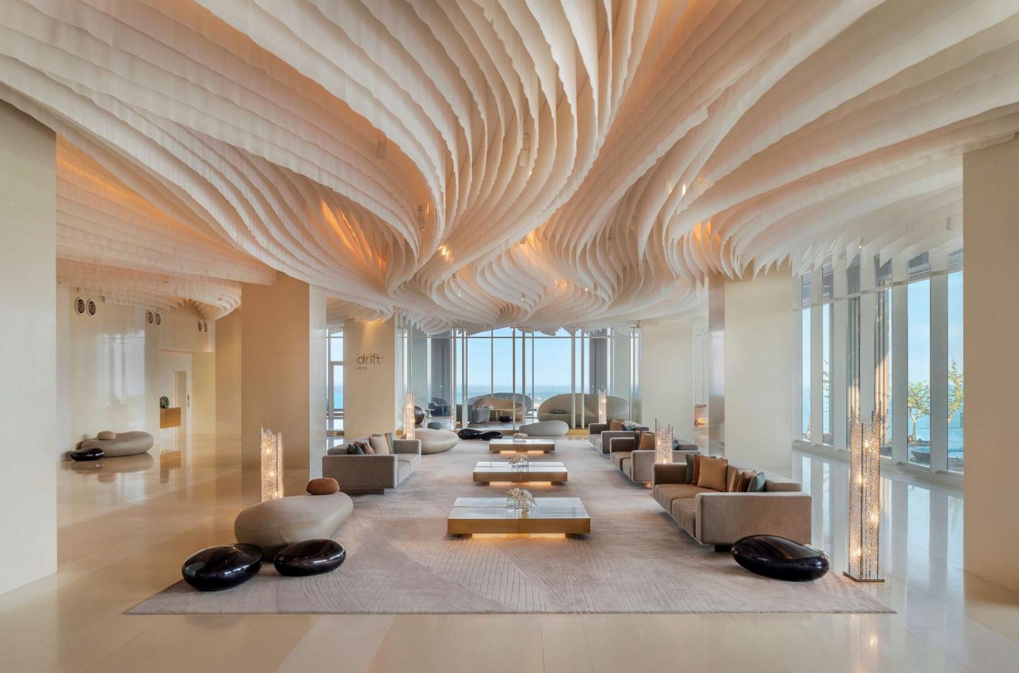 Отель Hilton Паттайя Экстерьер фото The lobby of the Ritz-Carlton, DIFC